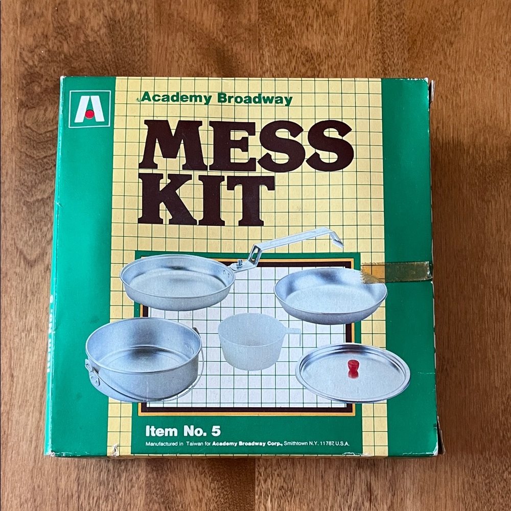 Academy Broadway Mess Kit